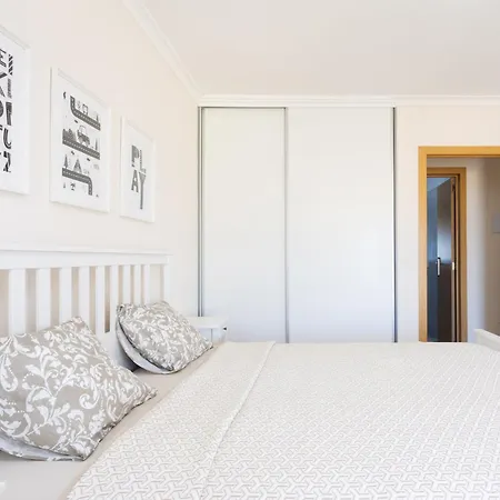 Апартаменти Okstay Marina Palace Tenerife With Balcony And Pool View *